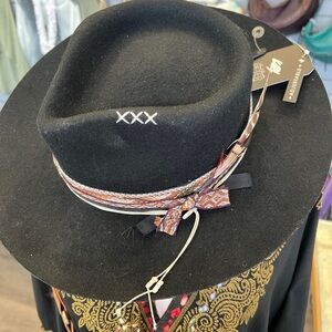 NWT Peter Grimm Black Fedora with Patterned Band